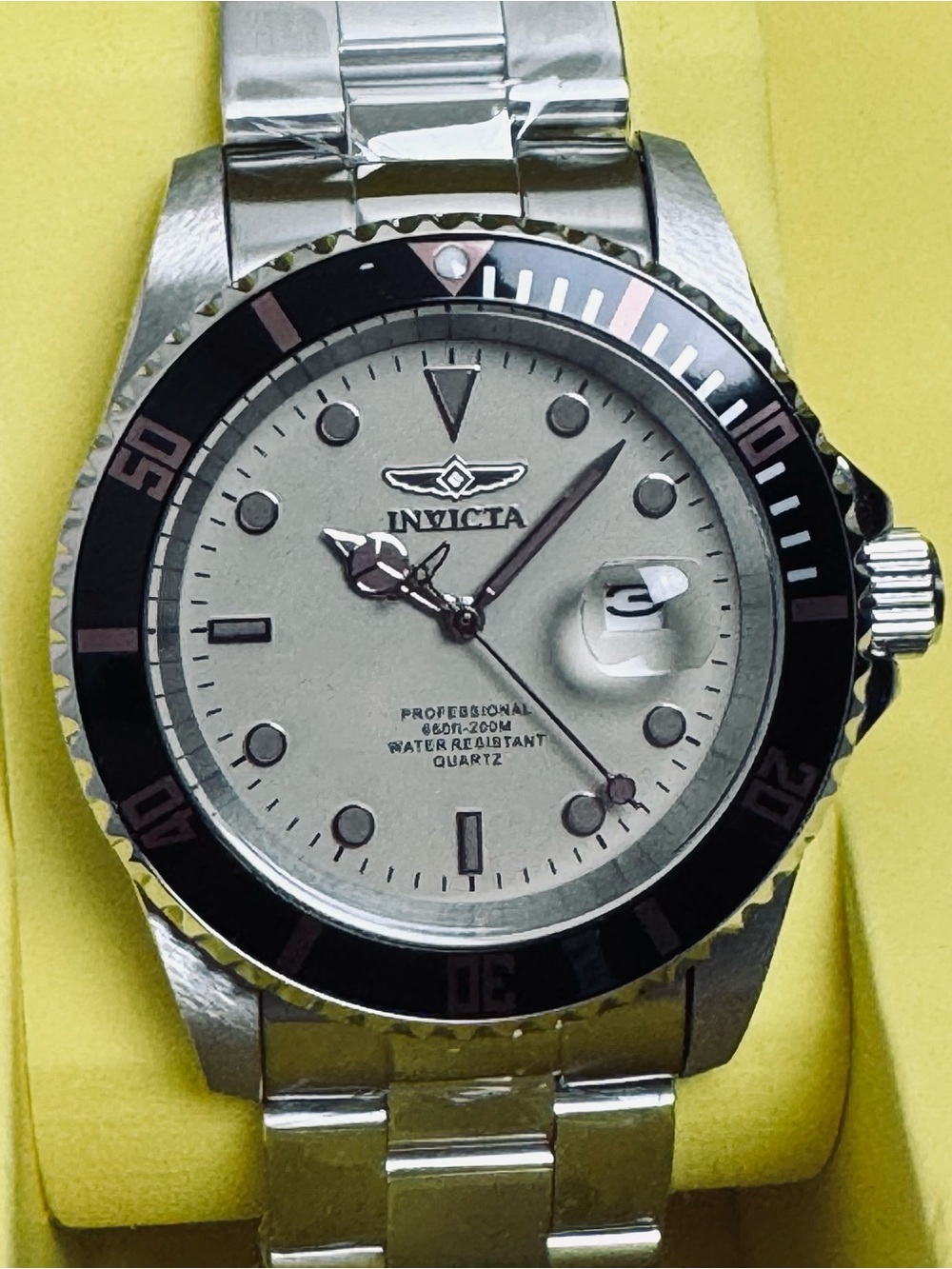 Invicta Pro Diver Men's Quartz Watch 42mm Khaki/Black NWT